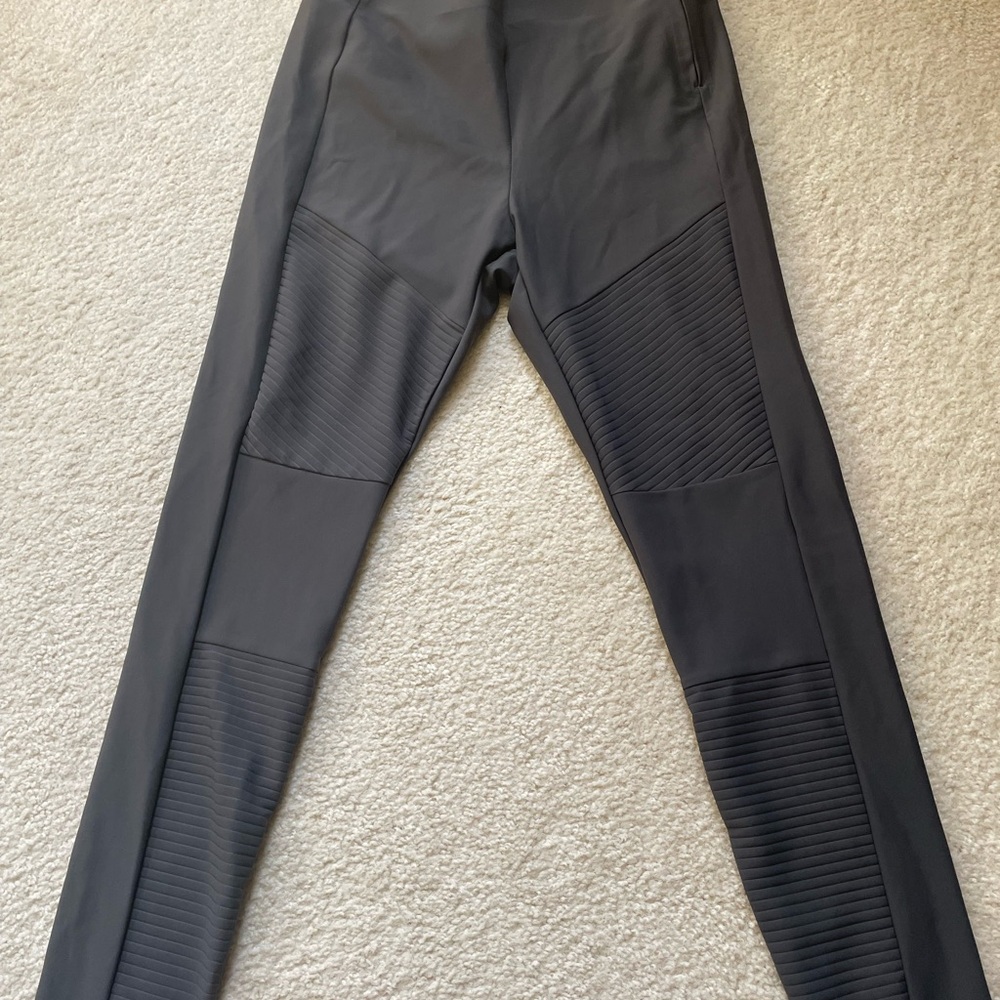 💥Athleta Charcoal Active Leggings - Picture 4 of 7
